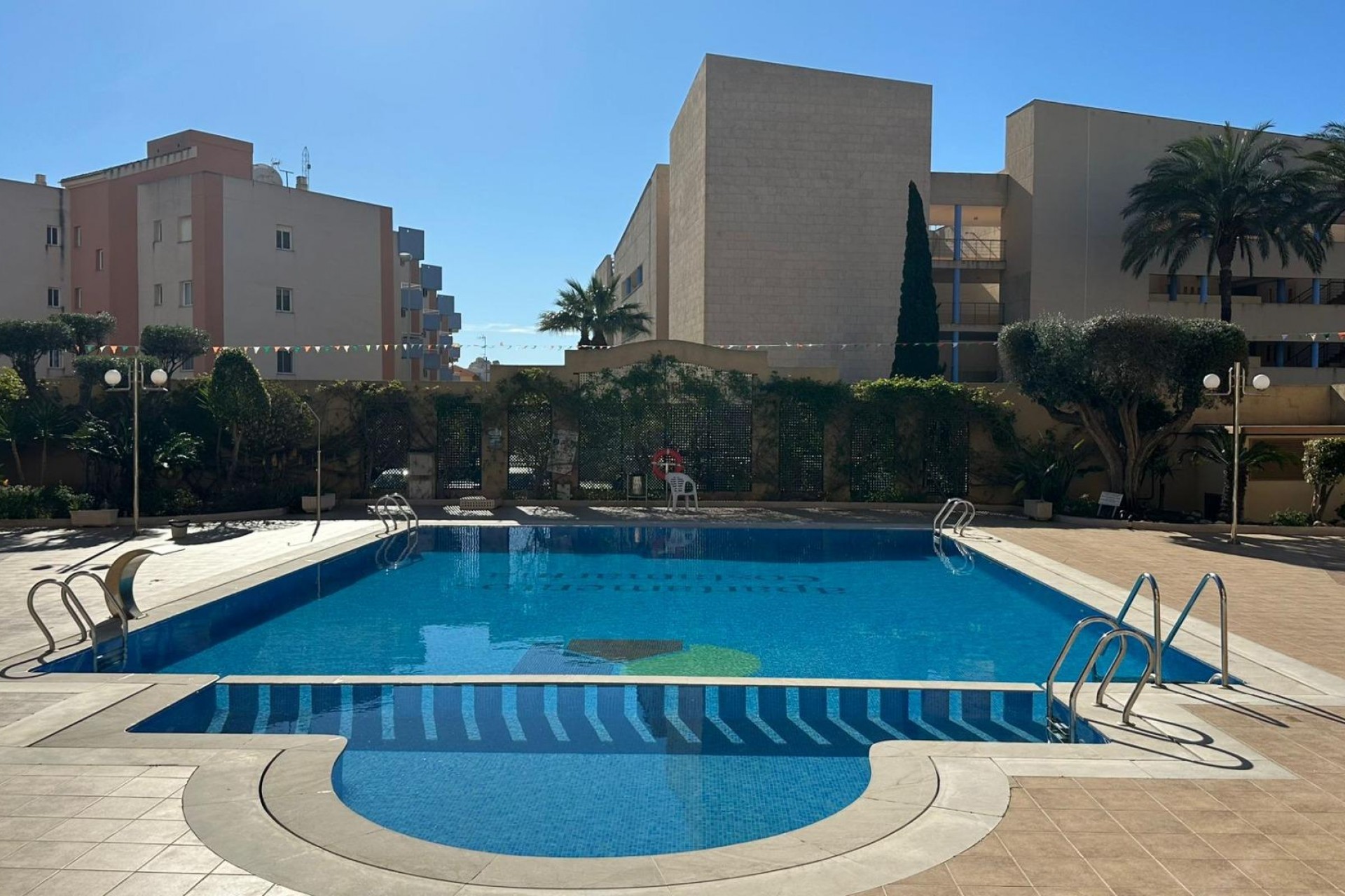 Återförsäljning - Apartment -
Orihuela Costa - Campoamor