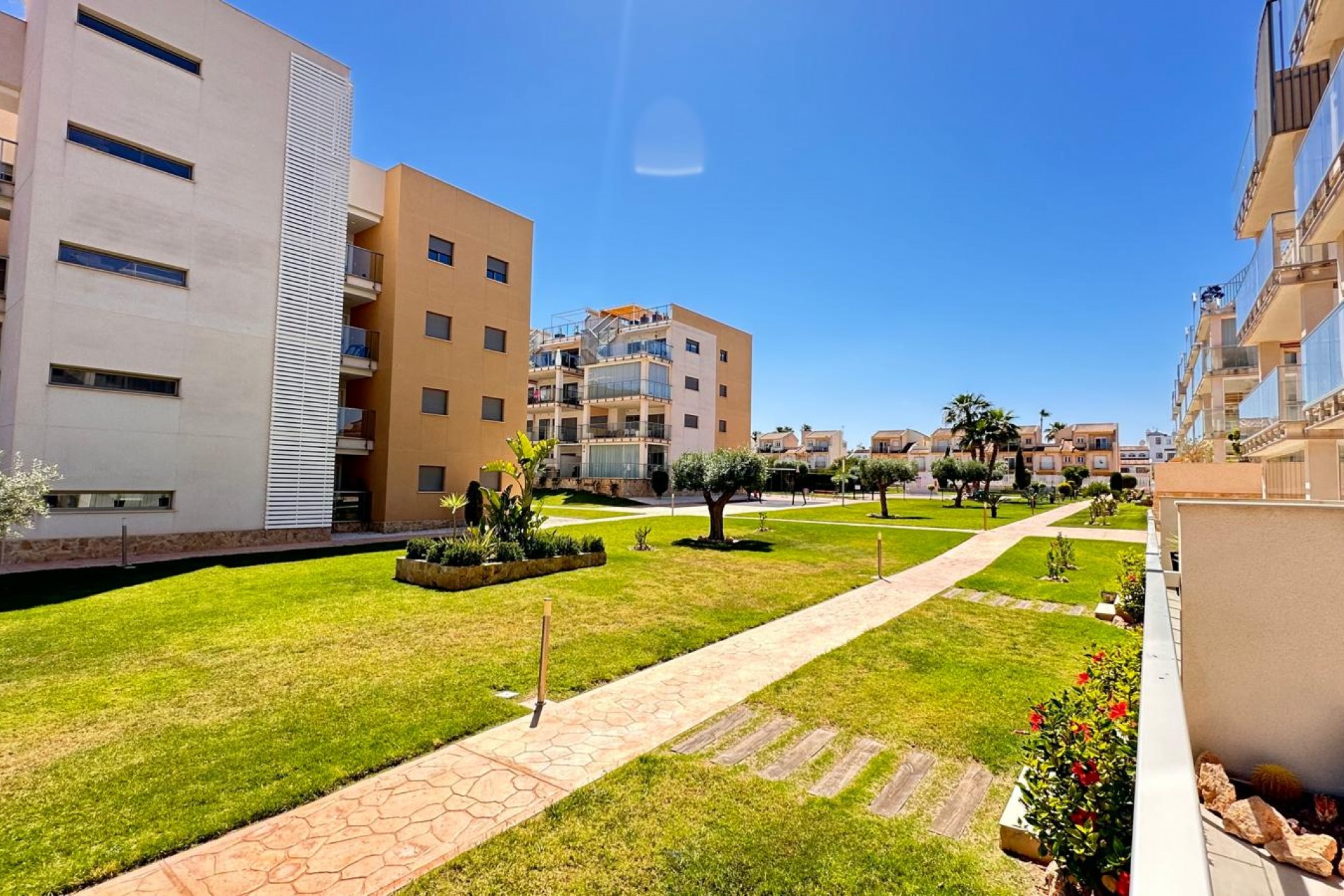 Återförsäljning - Apartment -
Orihuela Costa - Costa Blanca