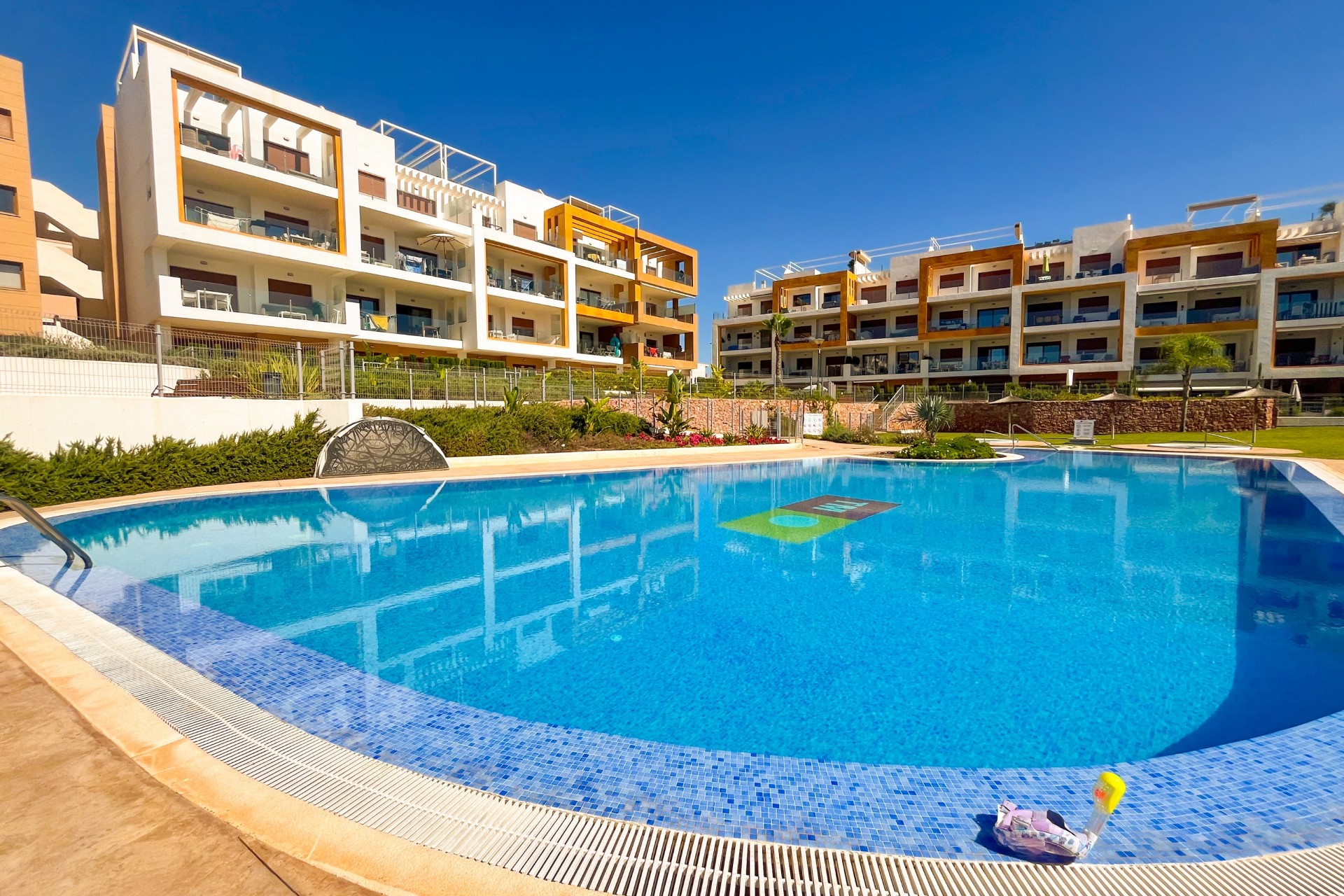 Återförsäljning - Apartment -
Orihuela Costa - Costa Blanca