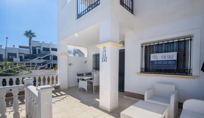 Återförsäljning - Apartment -
Orihuela Costa - Costa Blanca