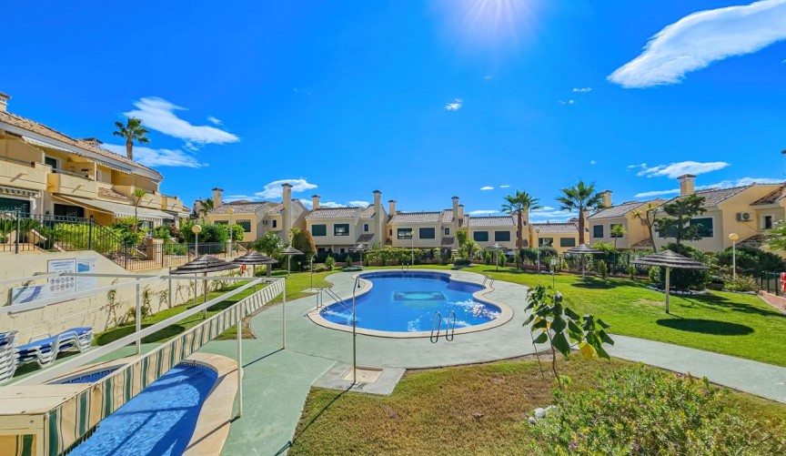 Återförsäljning - Apartment -
Orihuela Costa - Costa Blanca