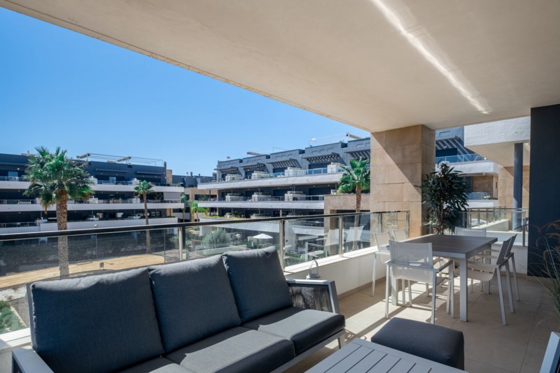 Återförsäljning - Apartment -
Orihuela Costa - Costa Blanca