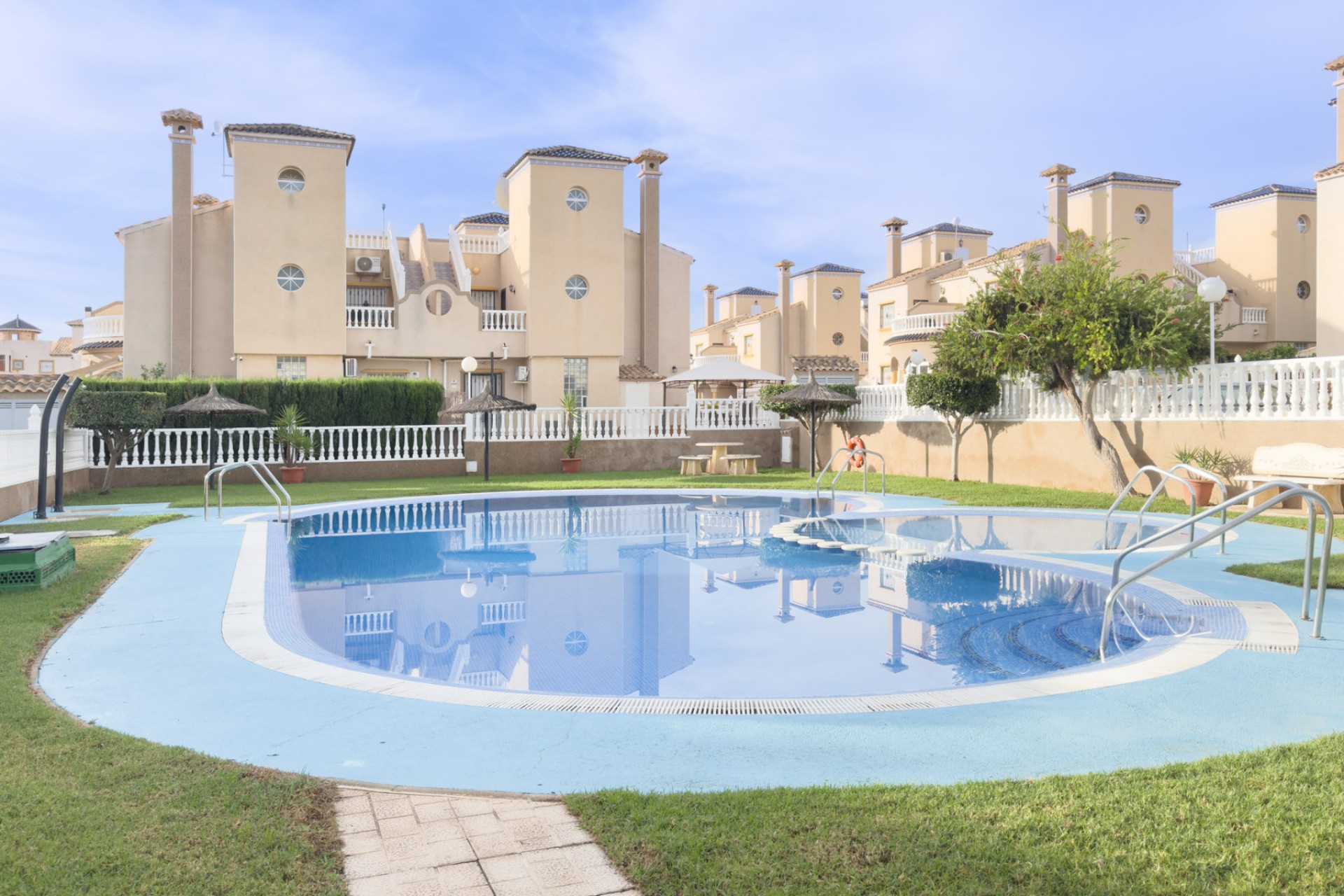 Återförsäljning - Apartment -
Orihuela Costa - Costa Blanca