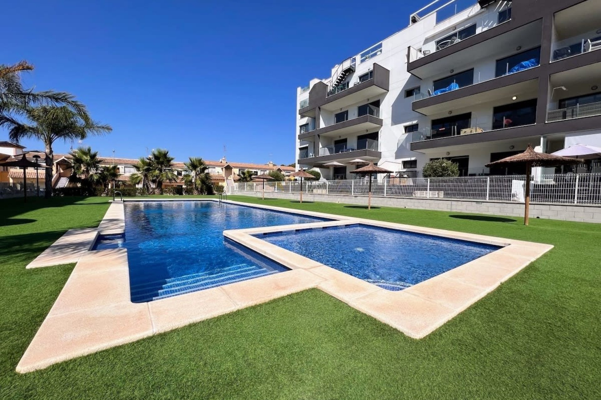 Återförsäljning - Apartment -
Orihuela Costa - Costa Blanca