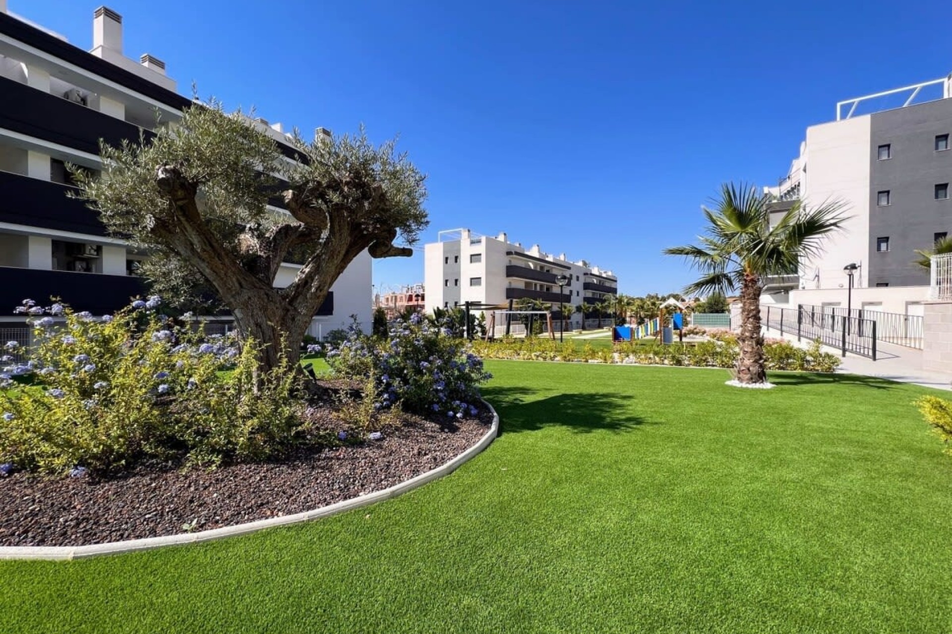 Återförsäljning - Apartment -
Orihuela Costa - Costa Blanca