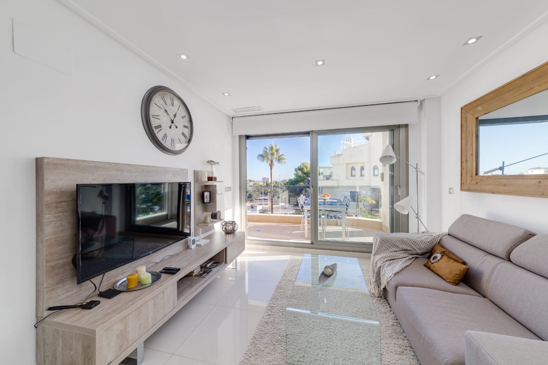 Återförsäljning - Apartment -
Orihuela Costa - Costa Blanca