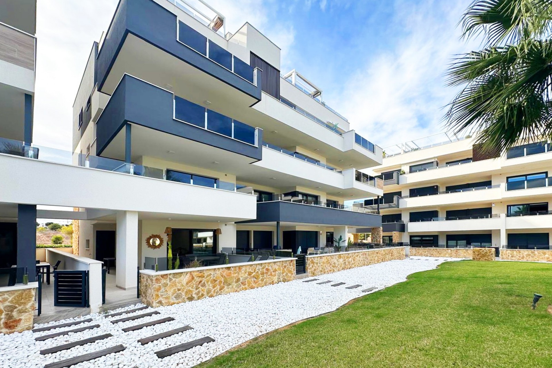 Återförsäljning - Apartment -
Orihuela Costa - Costa Blanca