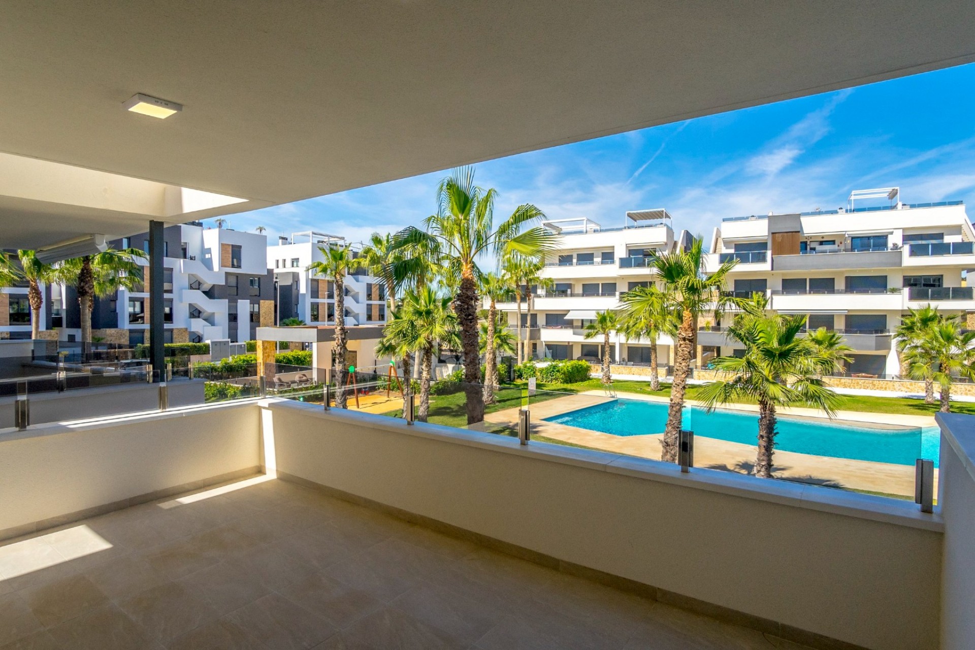 Återförsäljning - Apartment -
Orihuela Costa - Costa Blanca