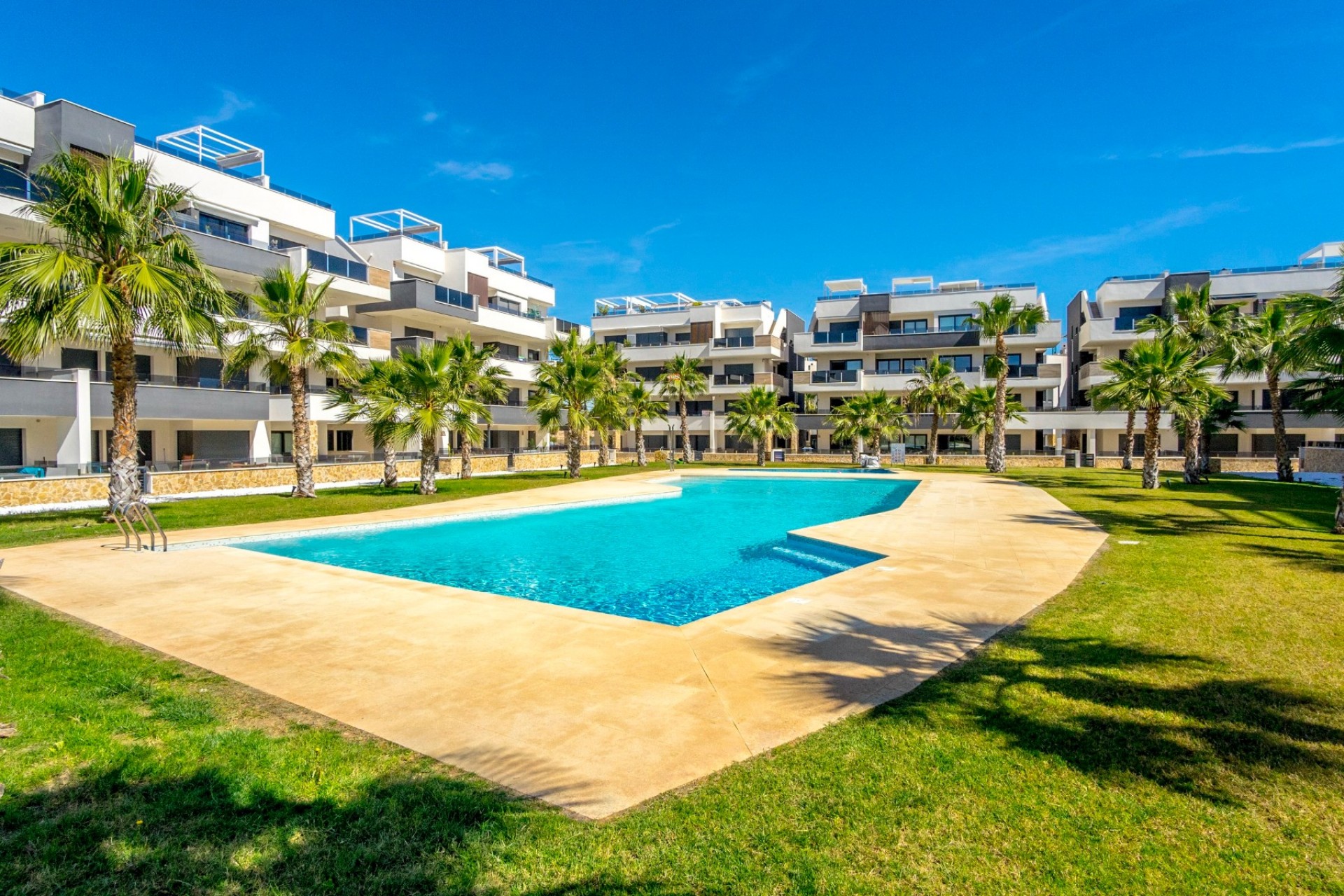 Återförsäljning - Apartment -
Orihuela Costa - Costa Blanca