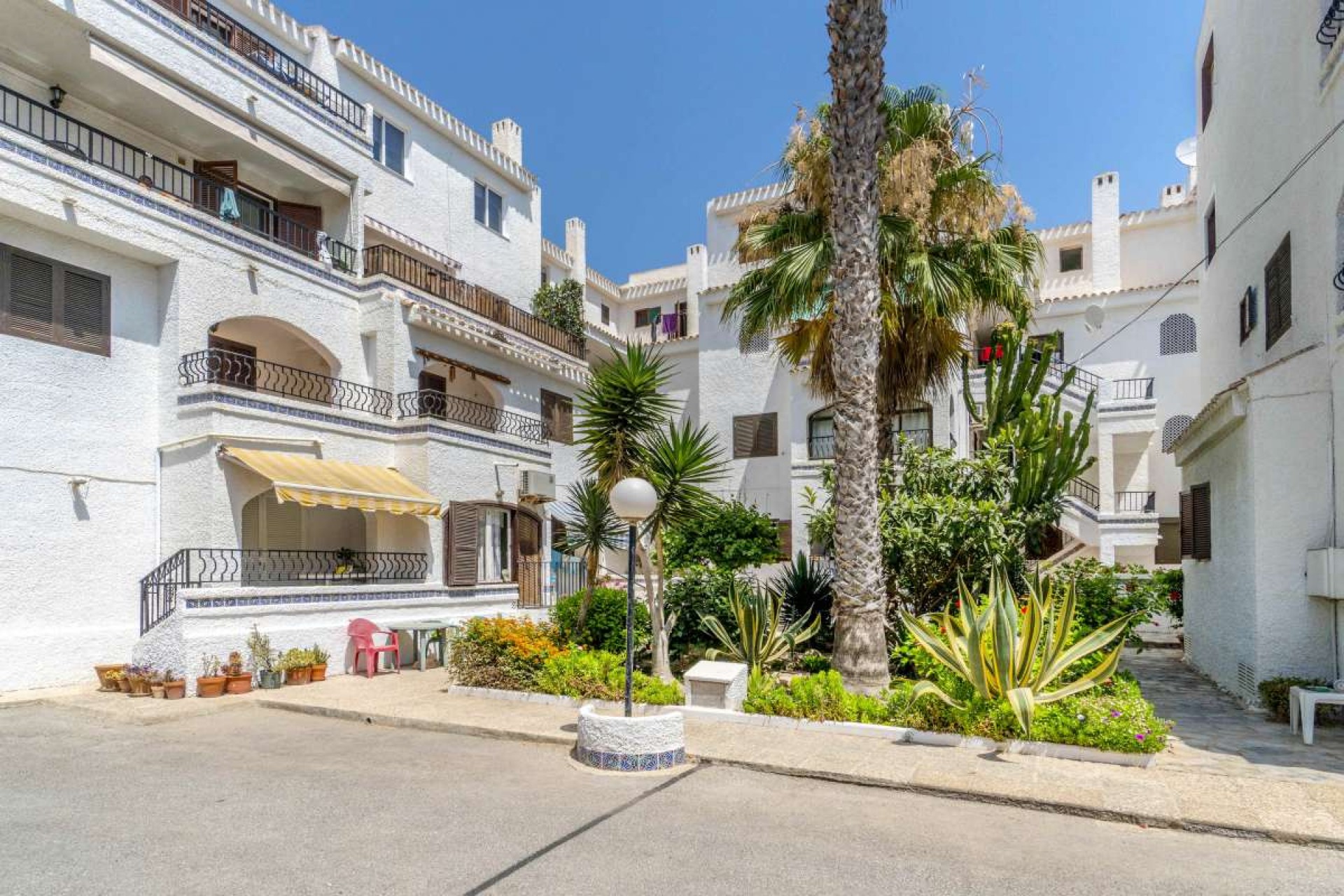 Återförsäljning - Apartment -
Orihuela Costa - Costa Blanca