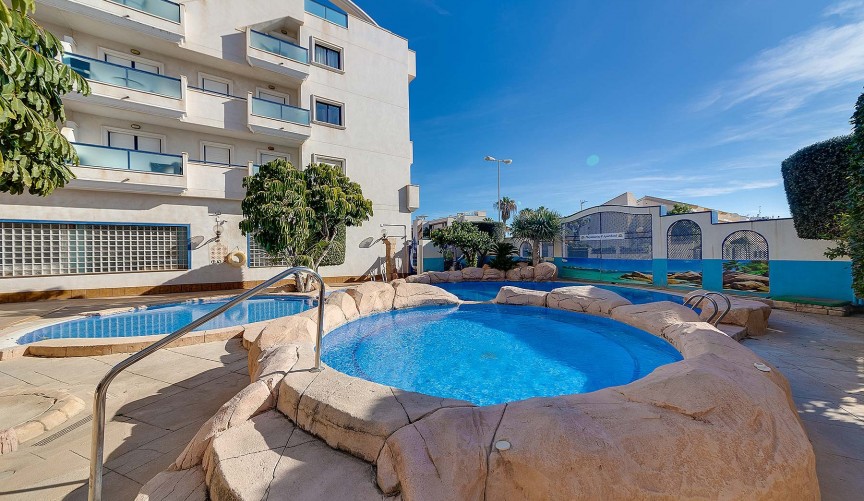 Återförsäljning - Apartment -
Orihuela Costa - Costa Blanca