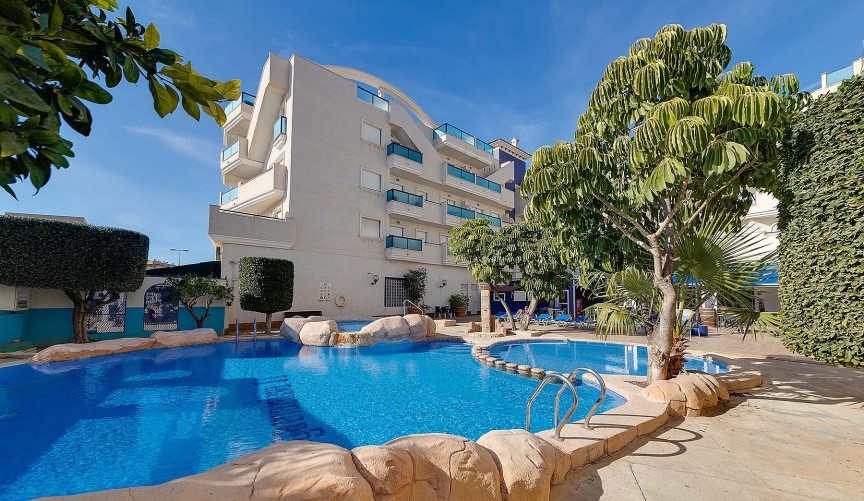 Återförsäljning - Apartment -
Orihuela Costa - Costa Blanca