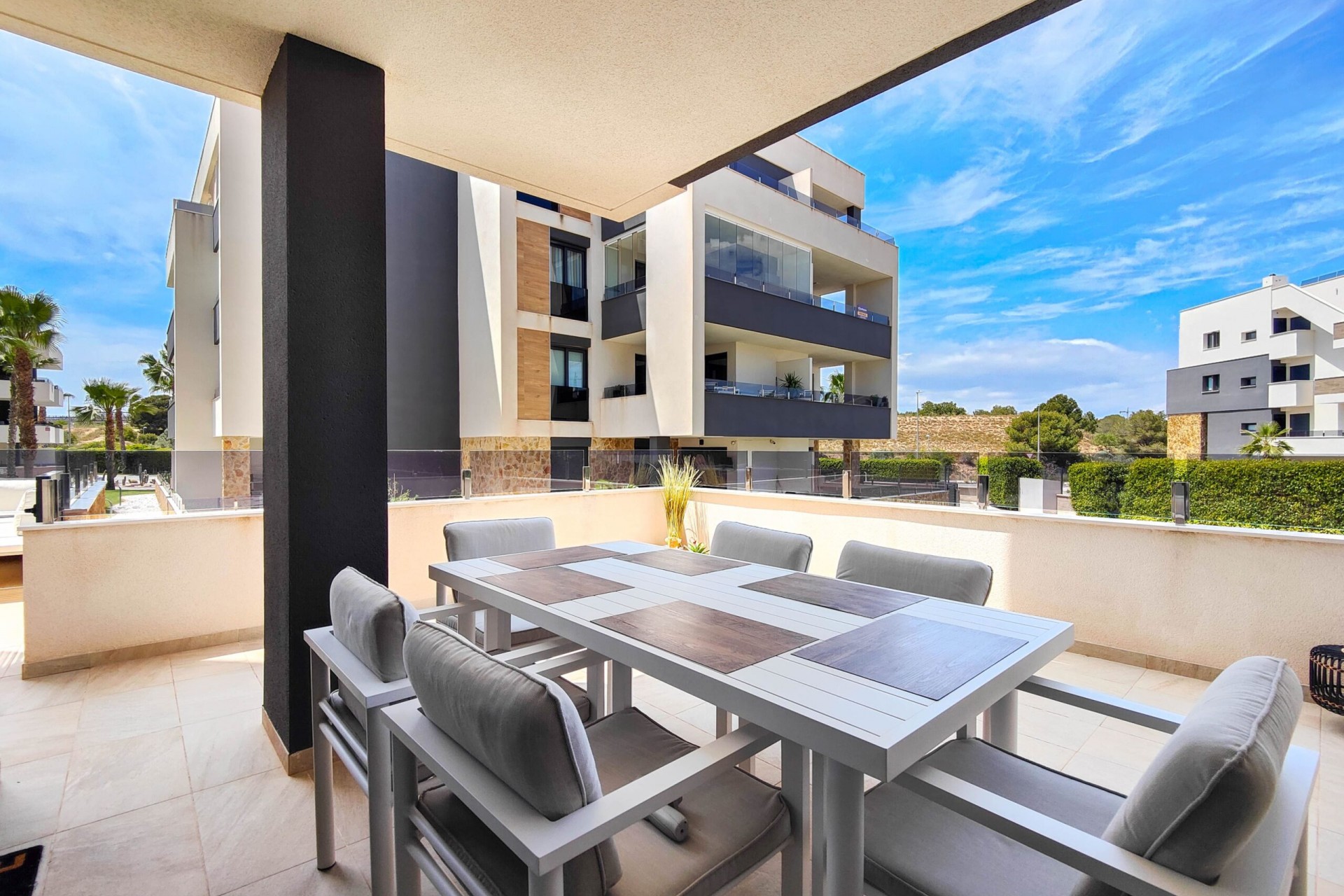 Återförsäljning - Apartment -
Orihuela Costa - Costa Blanca