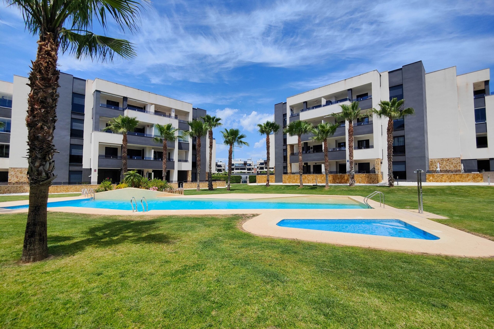 Återförsäljning - Apartment -
Orihuela Costa - Costa Blanca