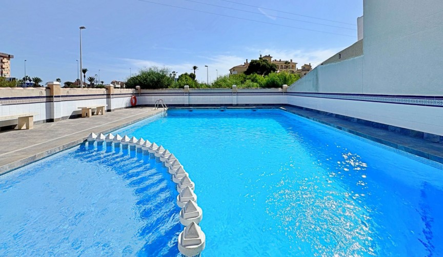 Återförsäljning - Apartment -
Orihuela Costa - Costa Blanca