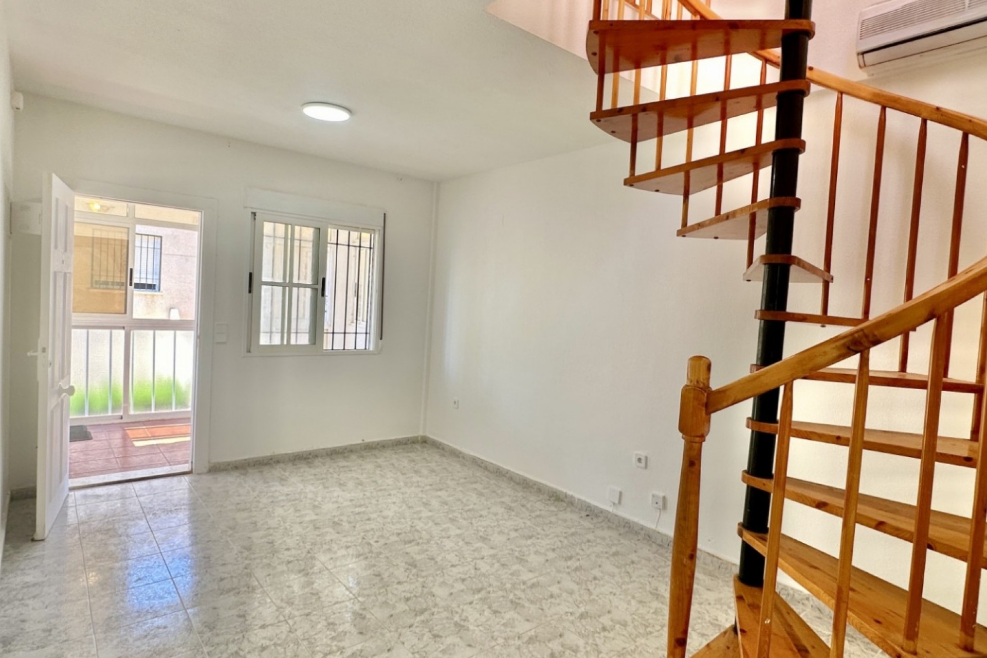 Återförsäljning - Apartment -
Orihuela Costa - Costa Blanca
