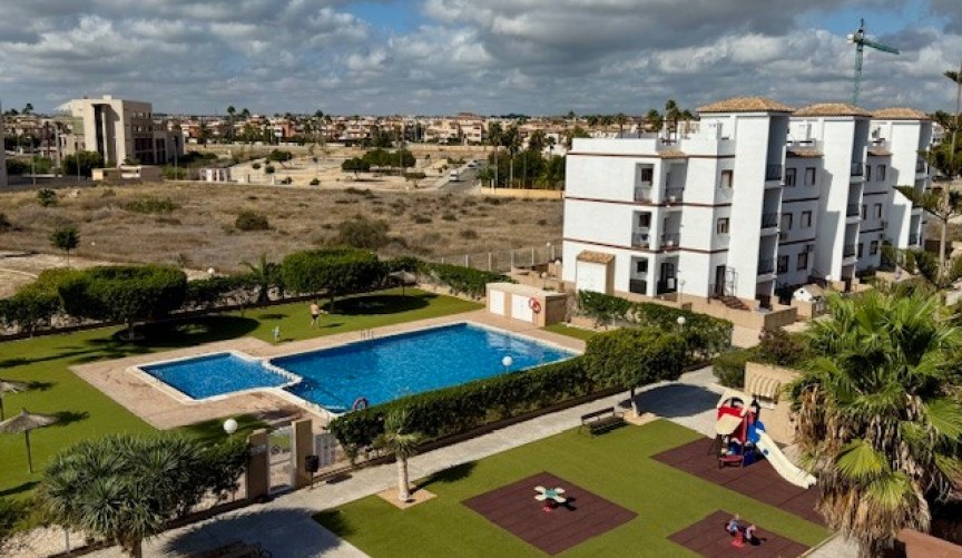 Återförsäljning - Apartment -
Orihuela Costa - Costa Blanca
