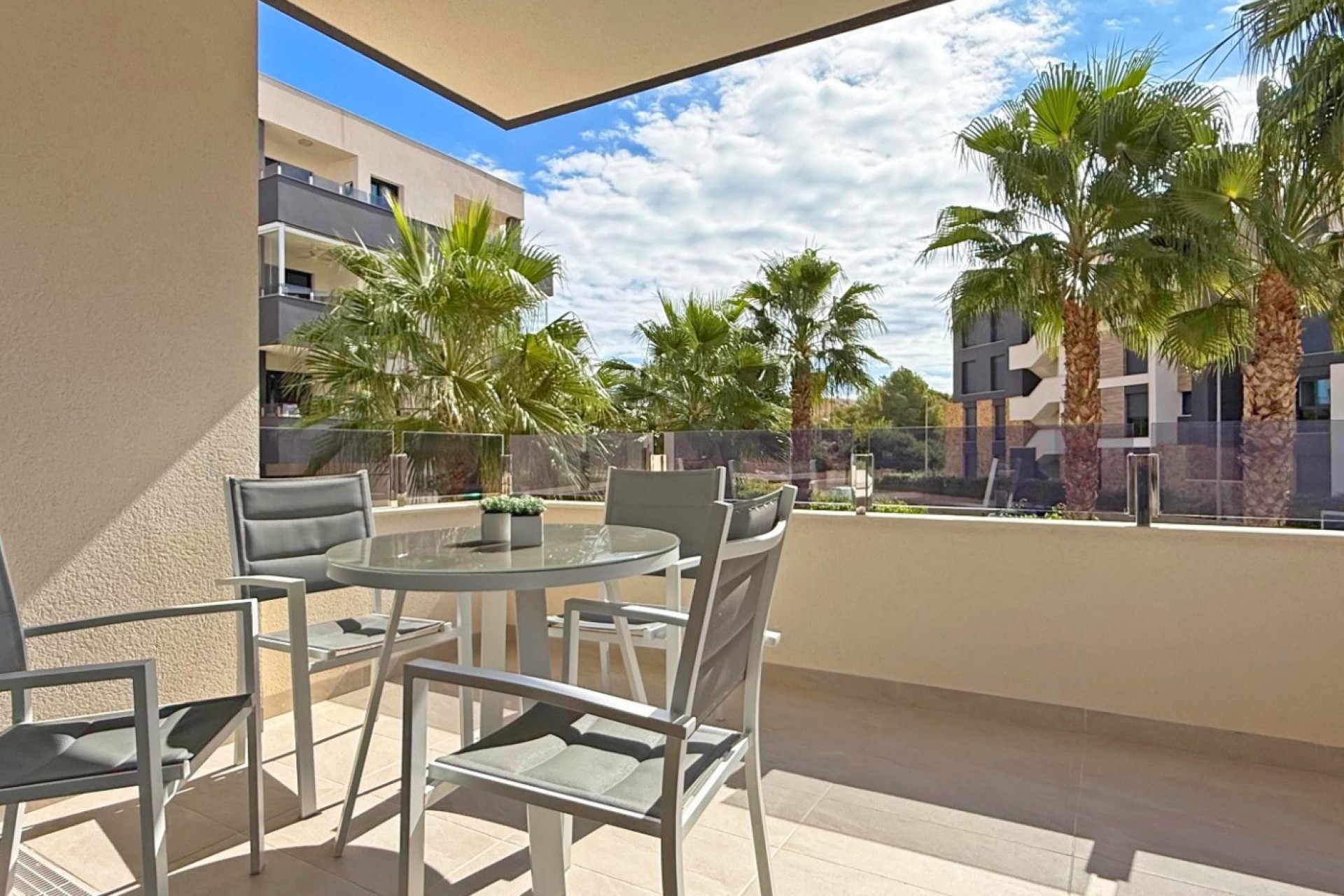 Återförsäljning - Apartment -
Orihuela Costa - Costa Blanca