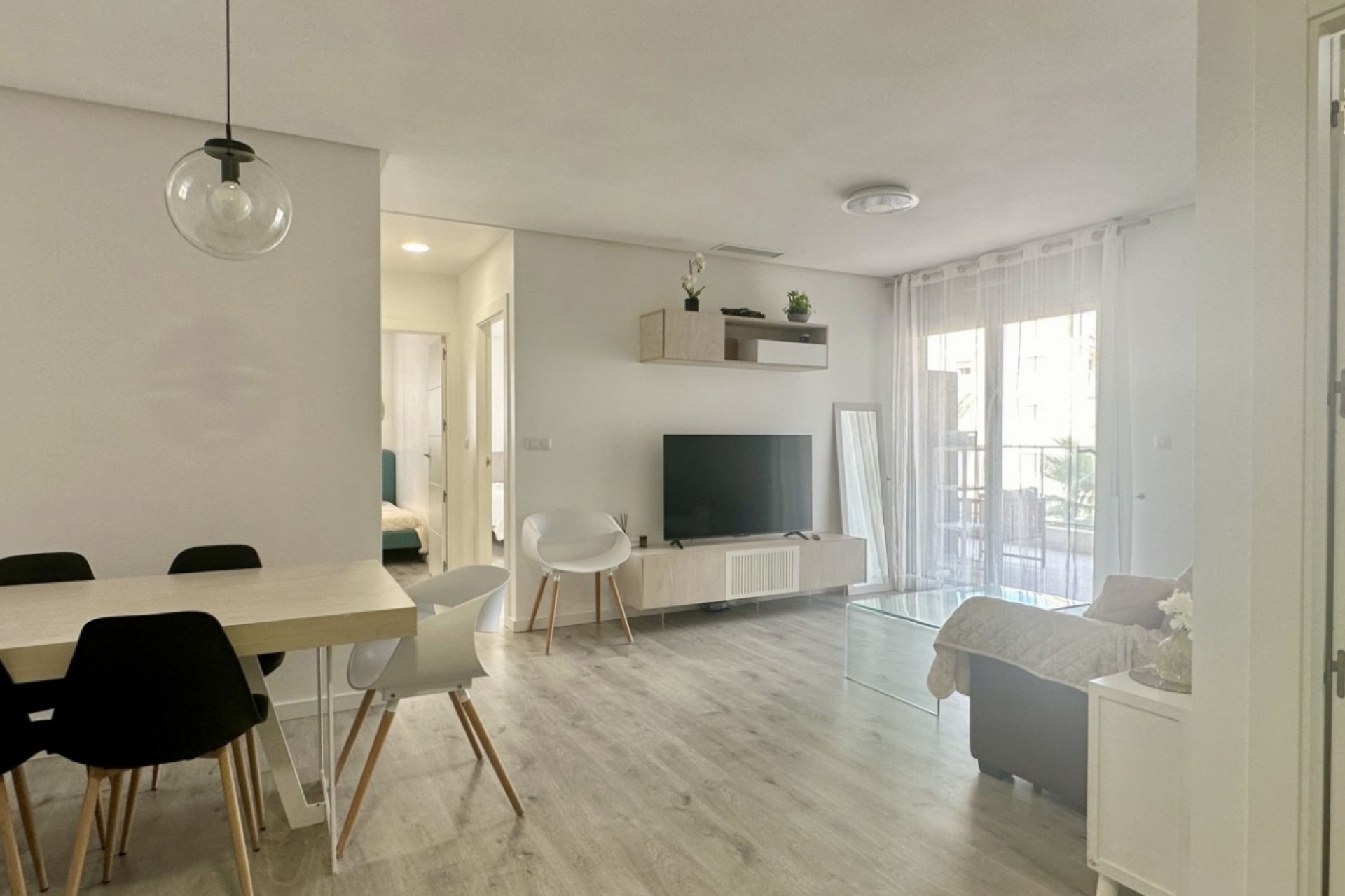 Återförsäljning - Apartment -
Orihuela Costa - Costa Blanca