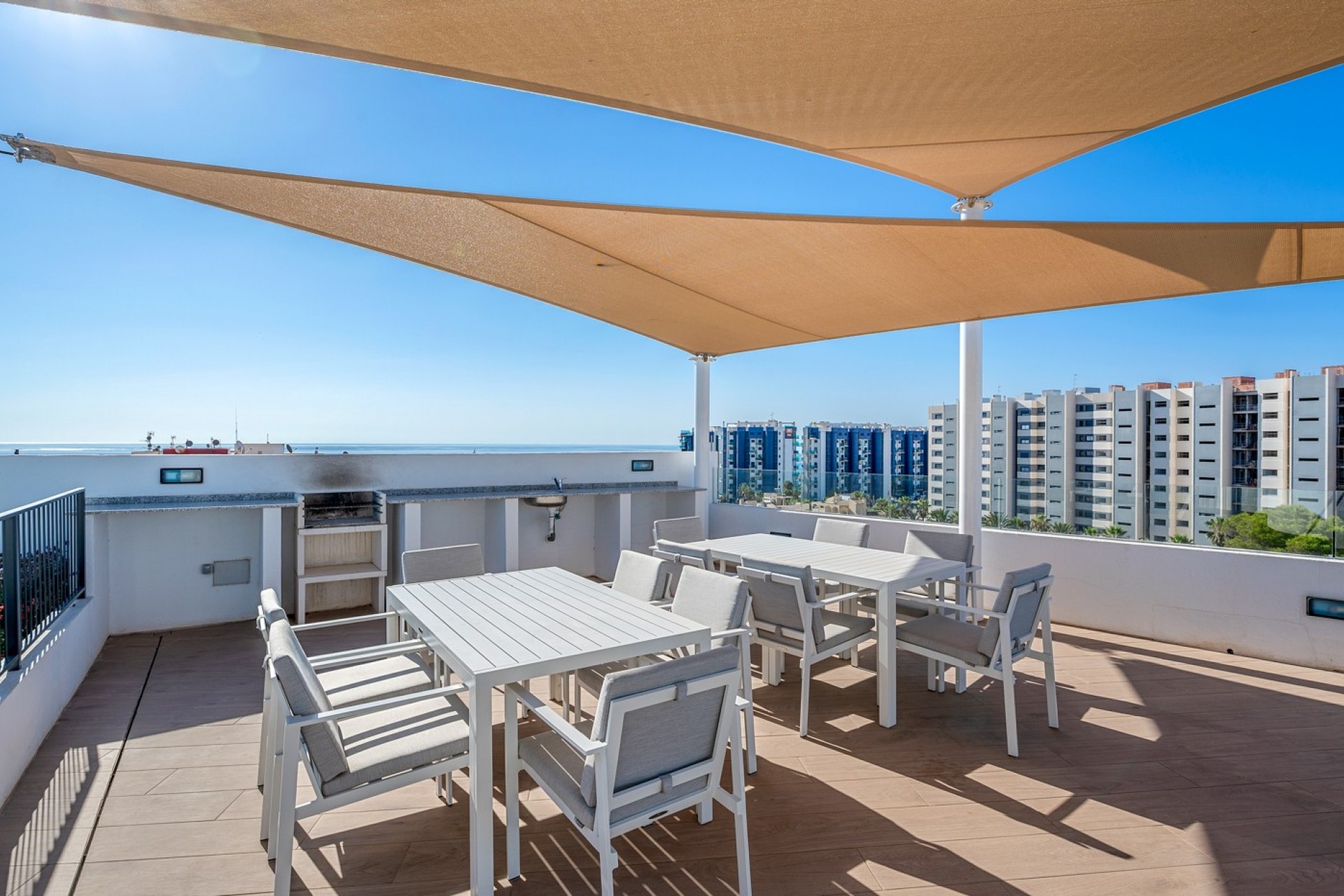 Återförsäljning - Apartment -
Orihuela Costa - Costa Blanca