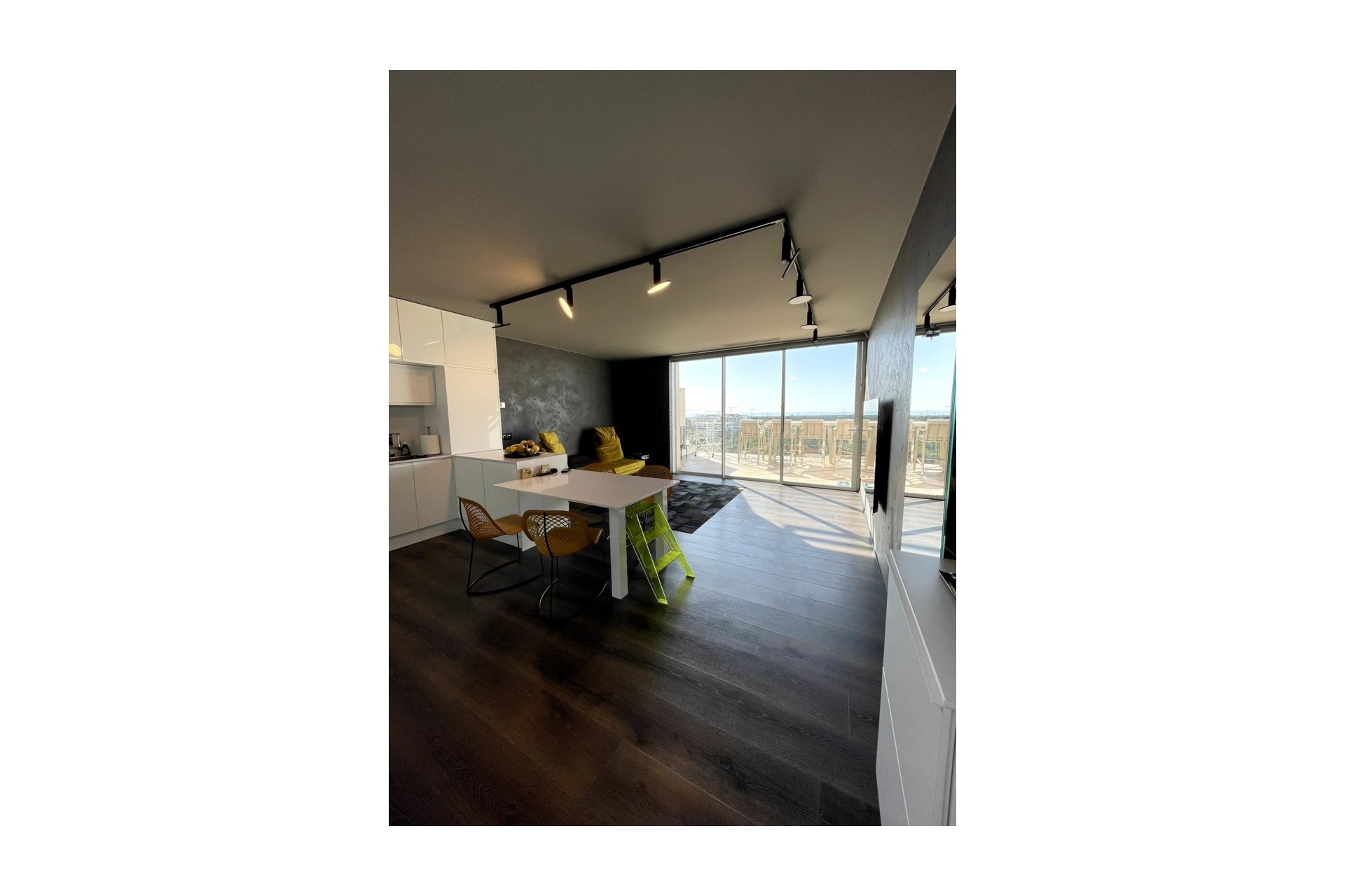 Återförsäljning - Apartment -
Orihuela Costa - Costa Blanca