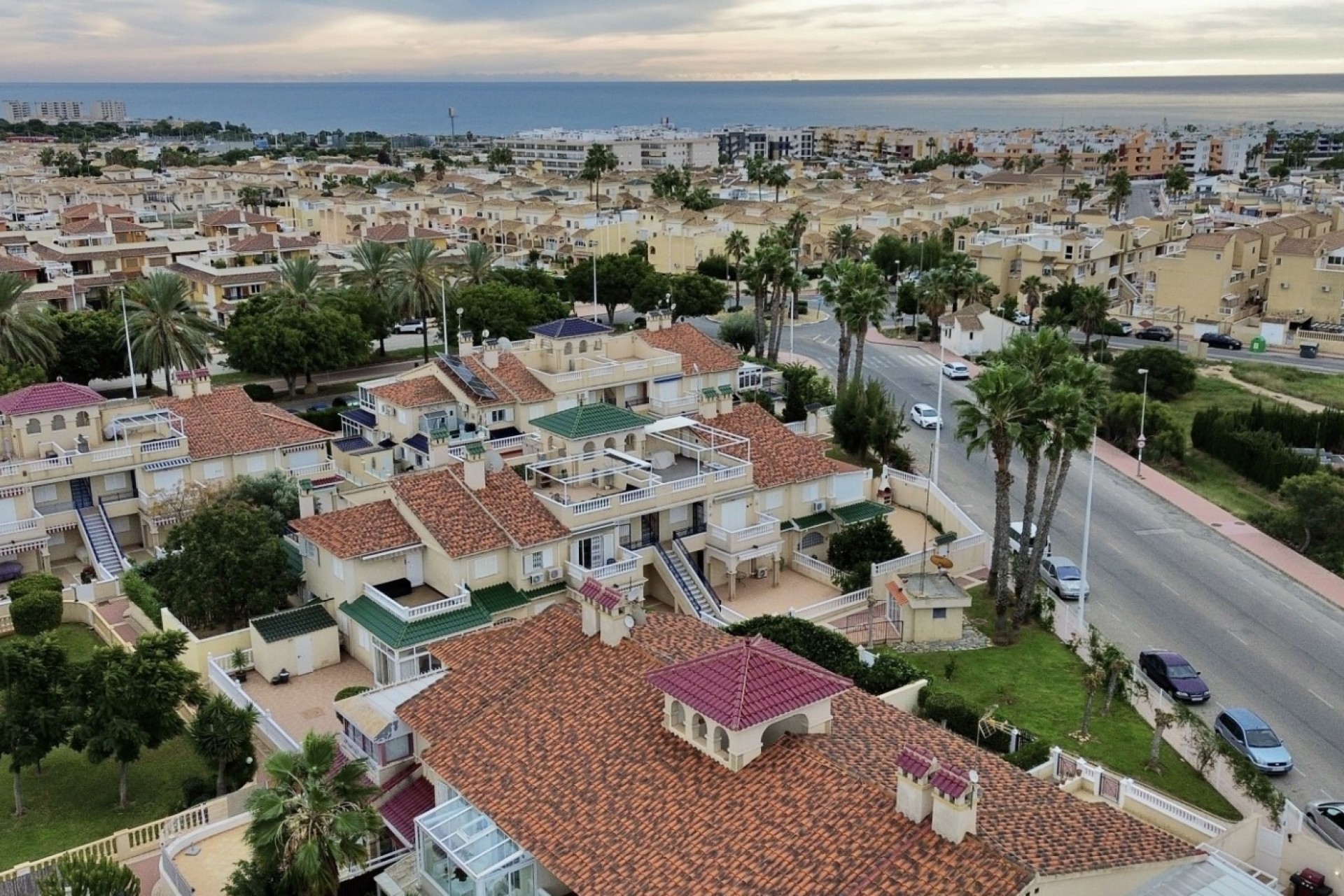Återförsäljning - Apartment -
Orihuela Costa - Costa Blanca