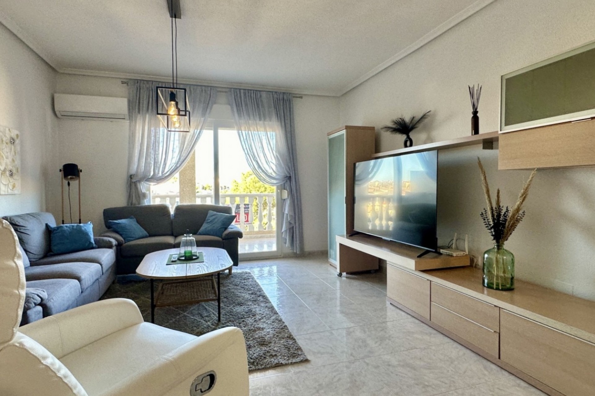 Återförsäljning - Apartment -
Orihuela Costa - Costa Blanca