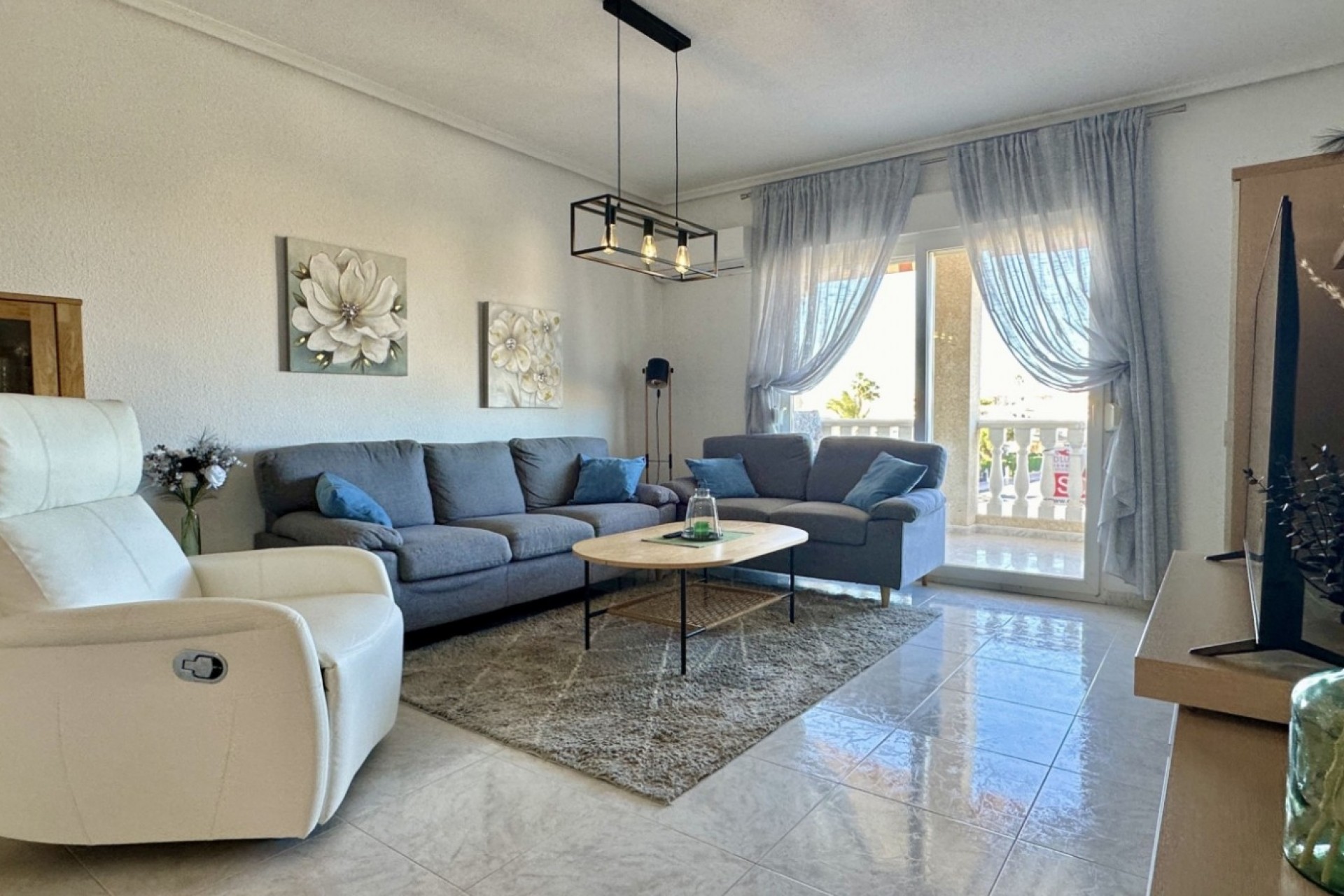 Återförsäljning - Apartment -
Orihuela Costa - Costa Blanca