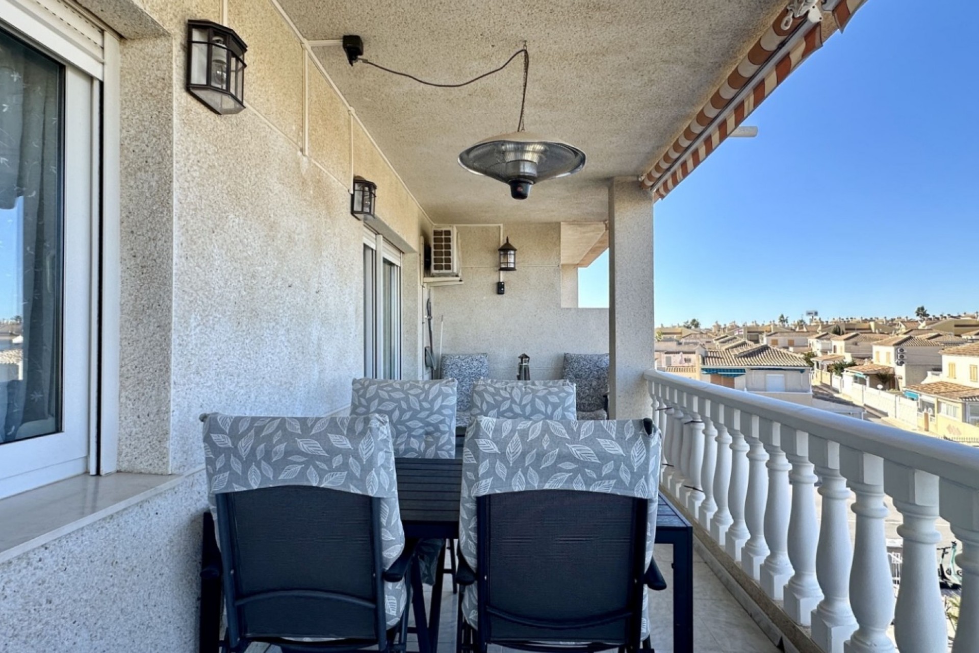 Återförsäljning - Apartment -
Orihuela Costa - Costa Blanca