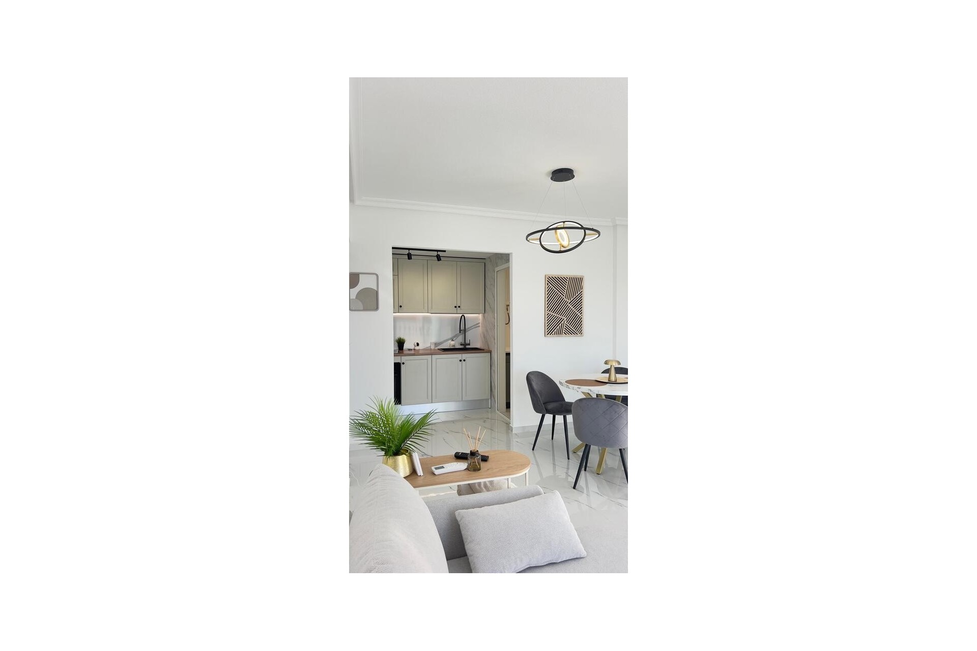 Återförsäljning - Apartment -
Orihuela Costa - Costa Blanca