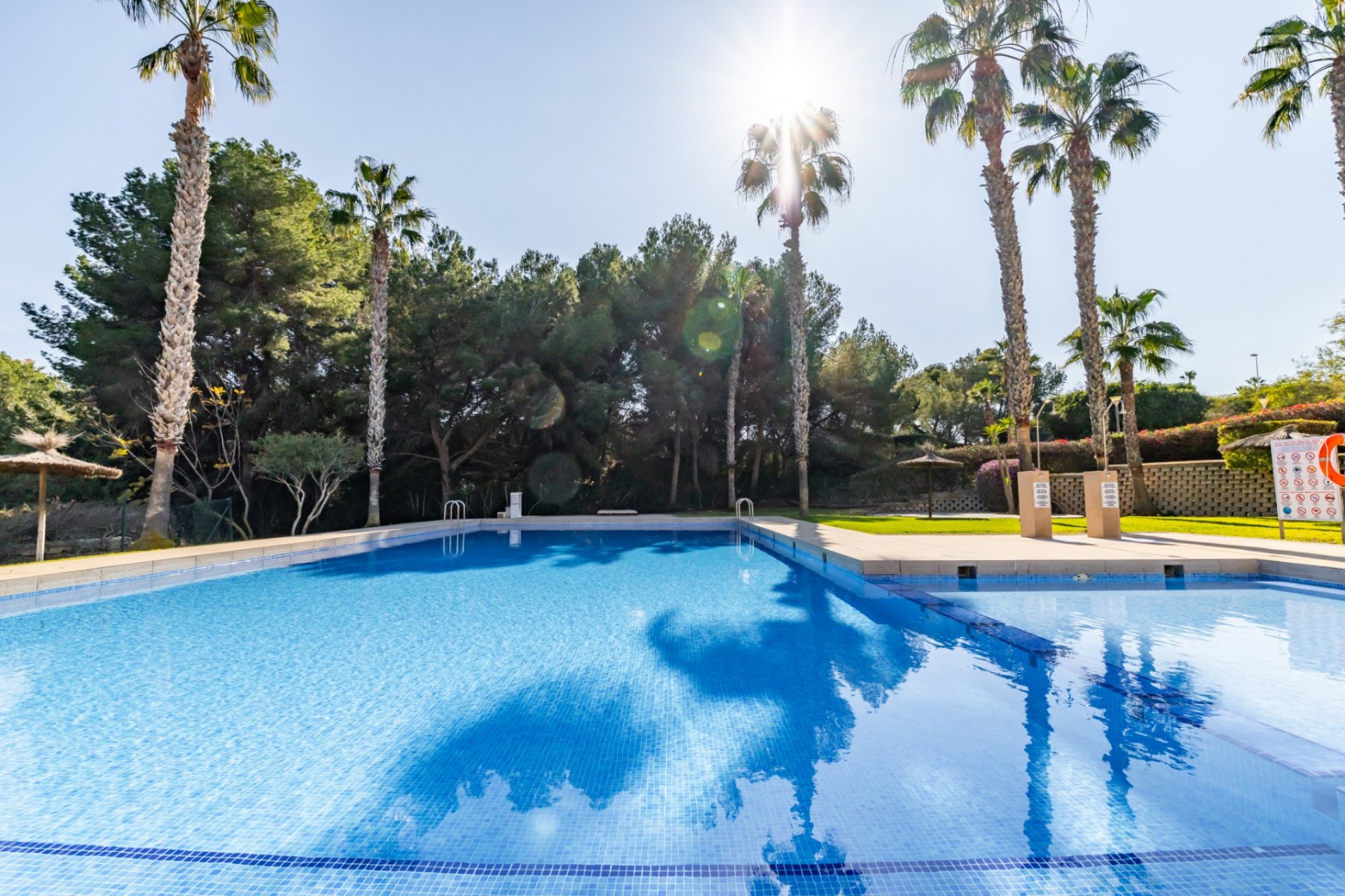 Återförsäljning - Apartment -
Orihuela Costa - Costa Blanca