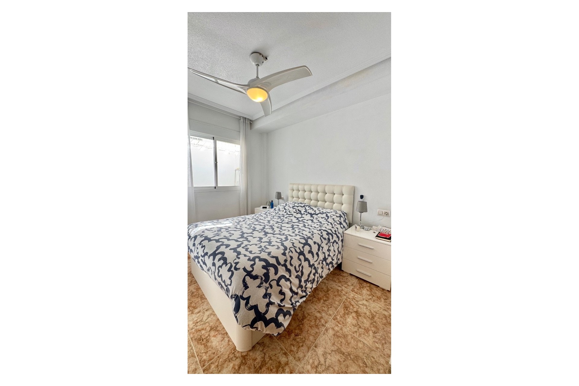 Återförsäljning - Apartment -
Orihuela Costa - Costa Blanca