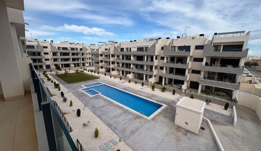 Återförsäljning - Apartment -
Orihuela Costa - Costa Blanca