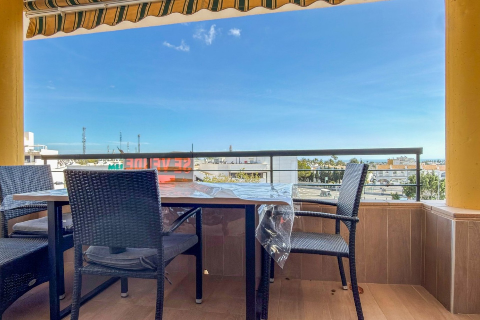 Återförsäljning - Apartment -
Orihuela Costa - Costa Blanca