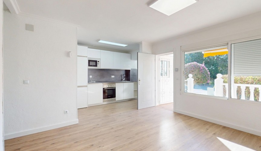 Återförsäljning - Apartment -
Orihuela Costa - Costa Blanca