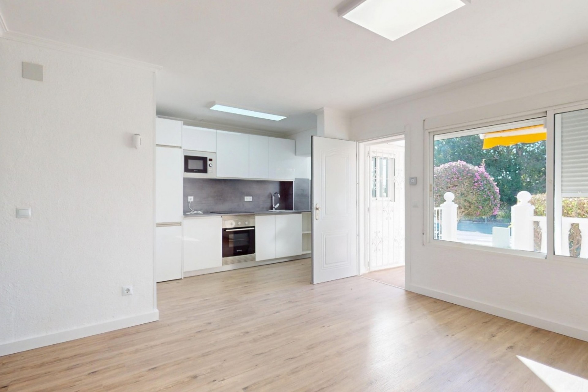 Återförsäljning - Apartment -
Orihuela Costa - Costa Blanca