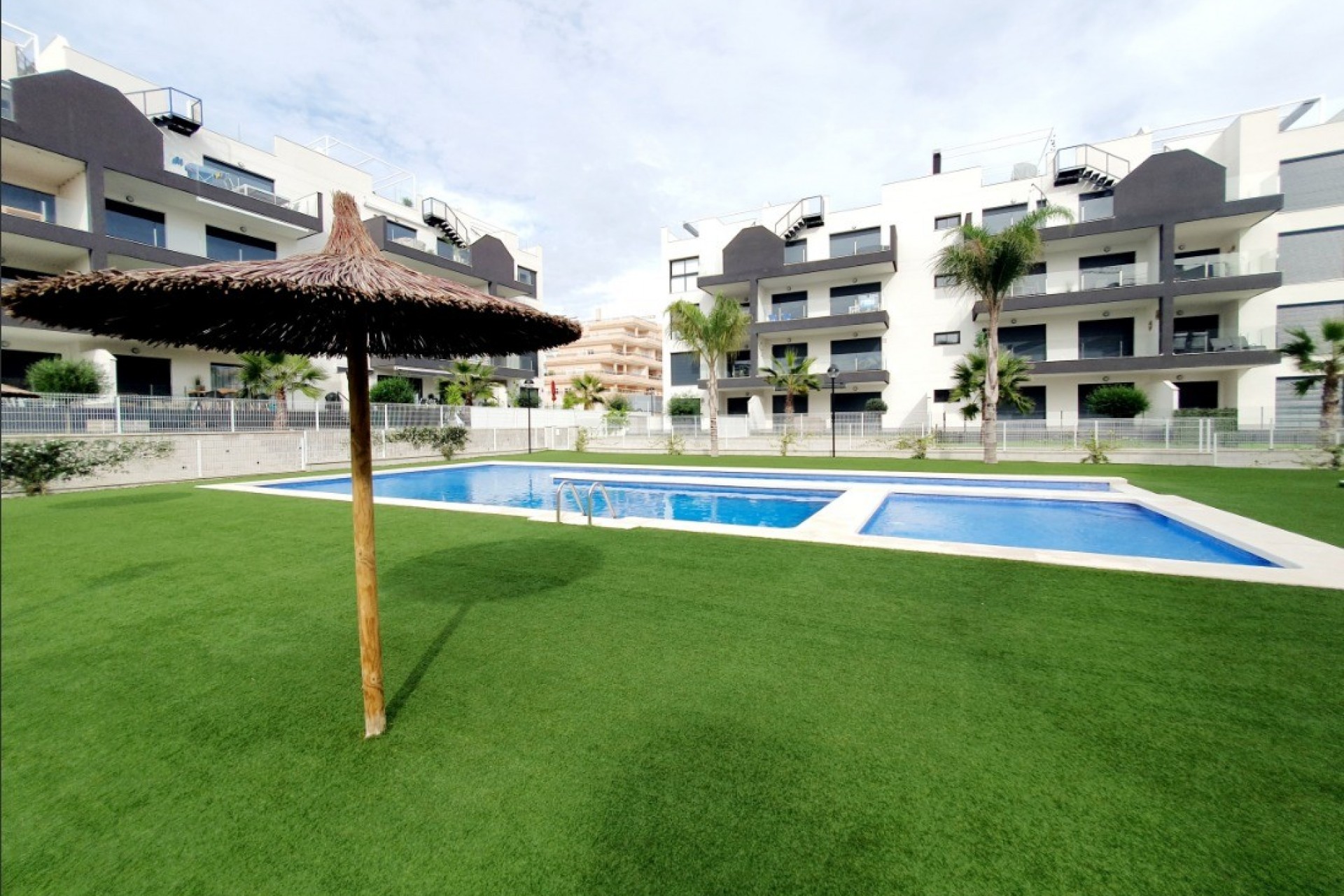 Återförsäljning - Apartment -
Orihuela Costa - Costa Blanca