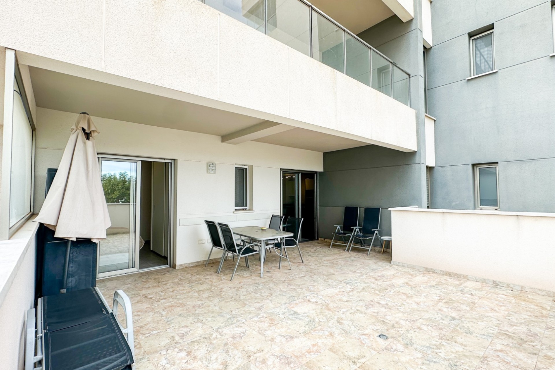 Återförsäljning - Apartment -
Orihuela Costa - Costa Blanca