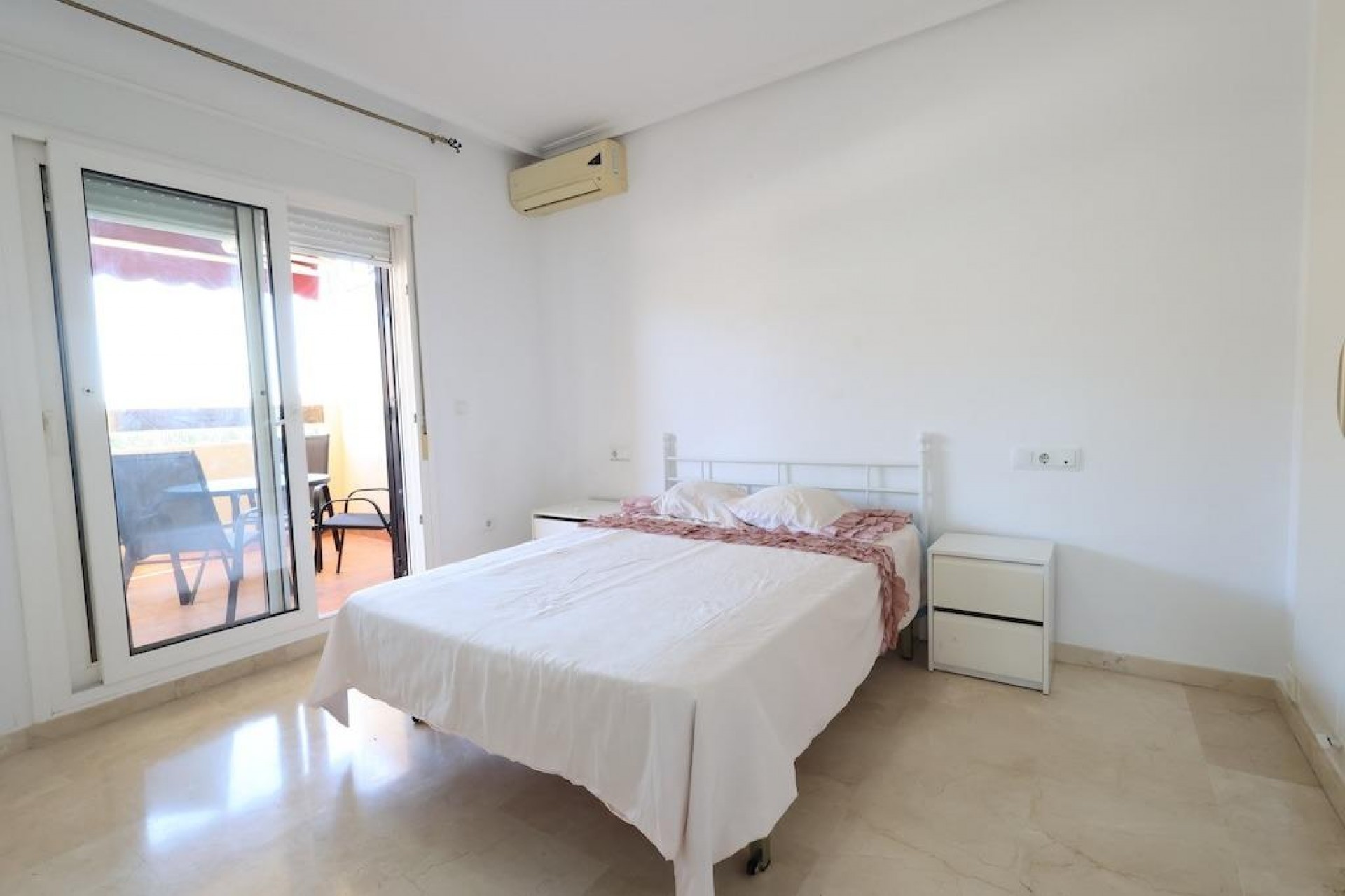 Återförsäljning - Apartment -
Orihuela Costa - Costa Blanca