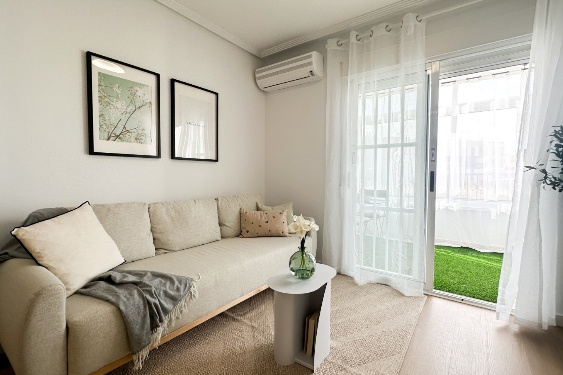 Återförsäljning - Apartment -
Orihuela Costa - Costa Blanca