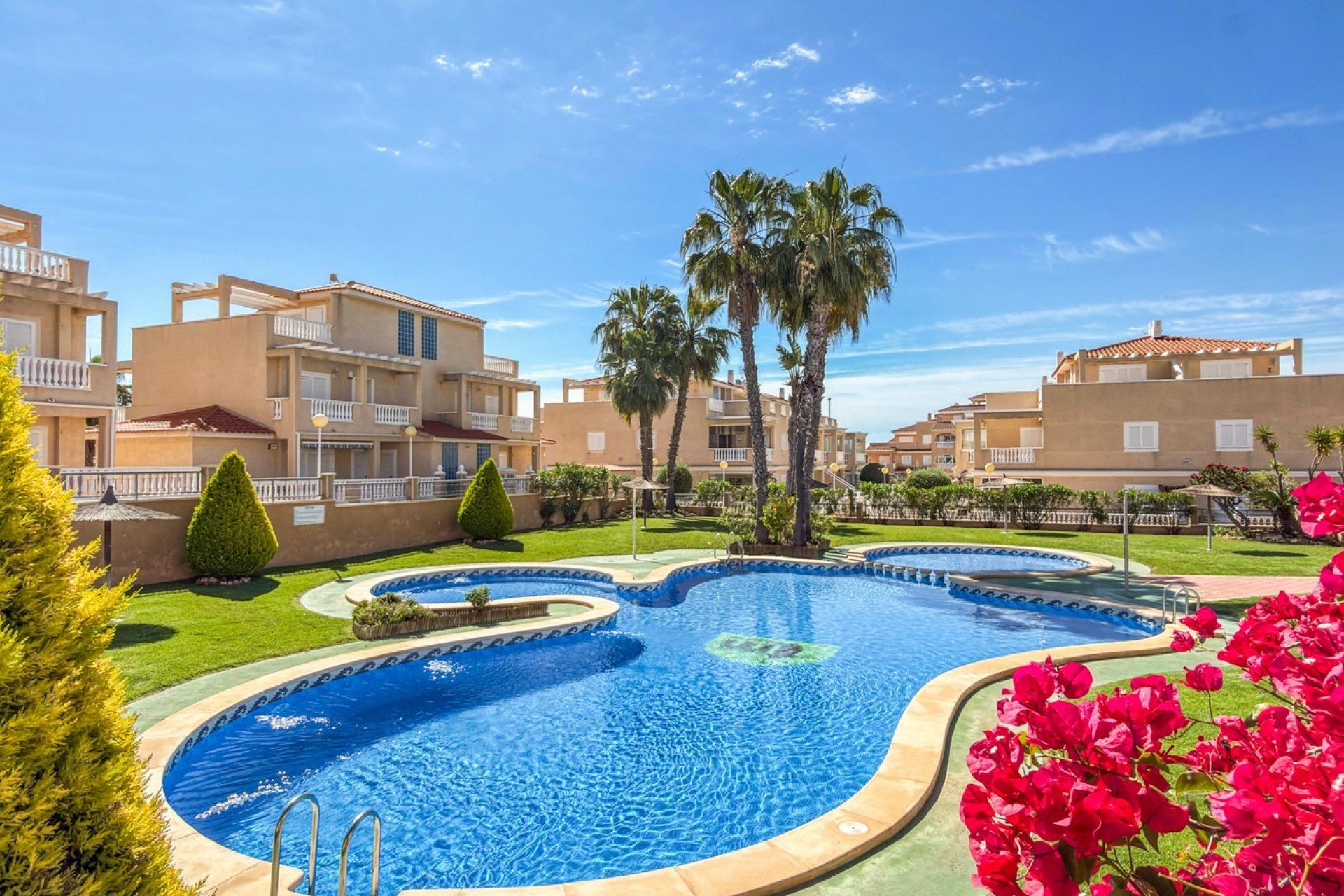 Återförsäljning - Apartment -
Orihuela Costa - Costa Blanca