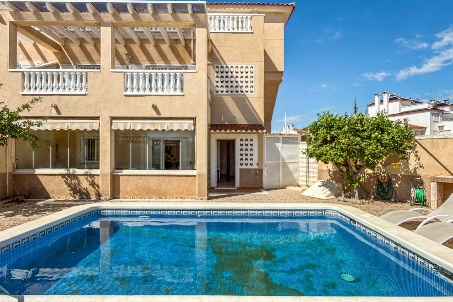 Återförsäljning - Apartment -
Orihuela Costa - Costa Blanca