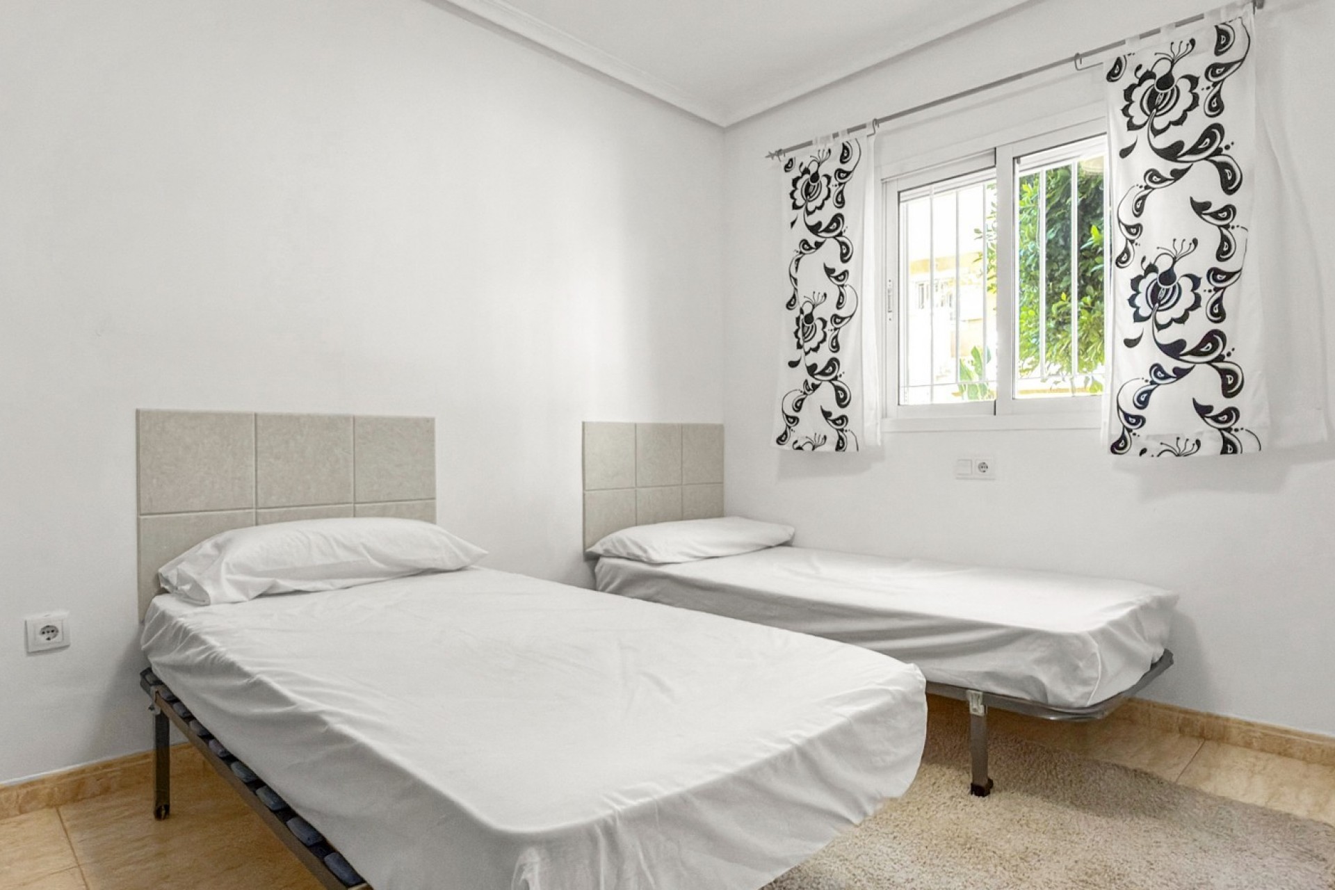 Återförsäljning - Apartment -
Orihuela Costa - Costa Blanca
