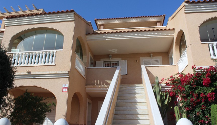 Återförsäljning - Apartment -
Orihuela Costa - Costa Blanca
