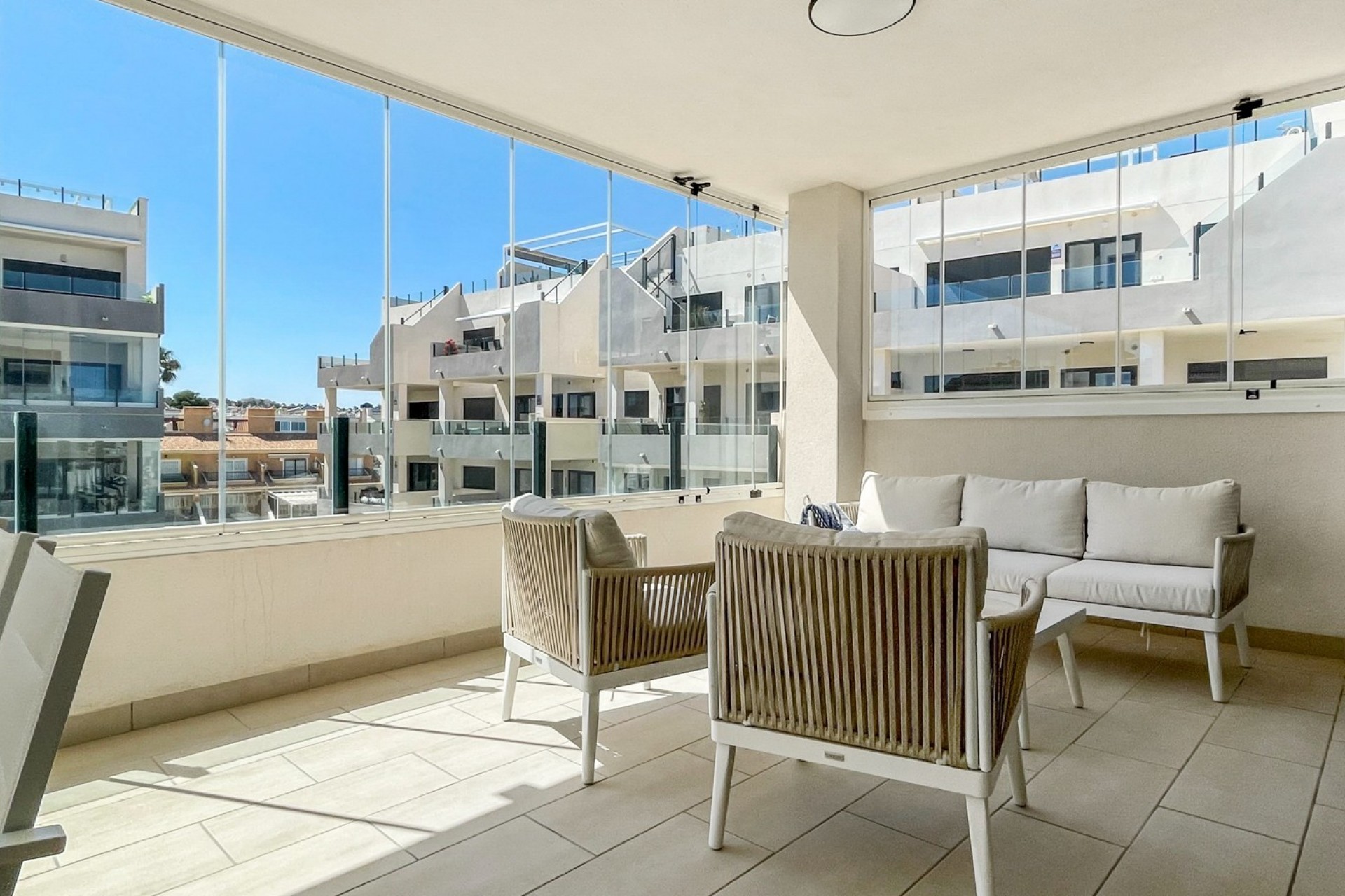 Återförsäljning - Apartment -
Orihuela Costa - Costa Blanca