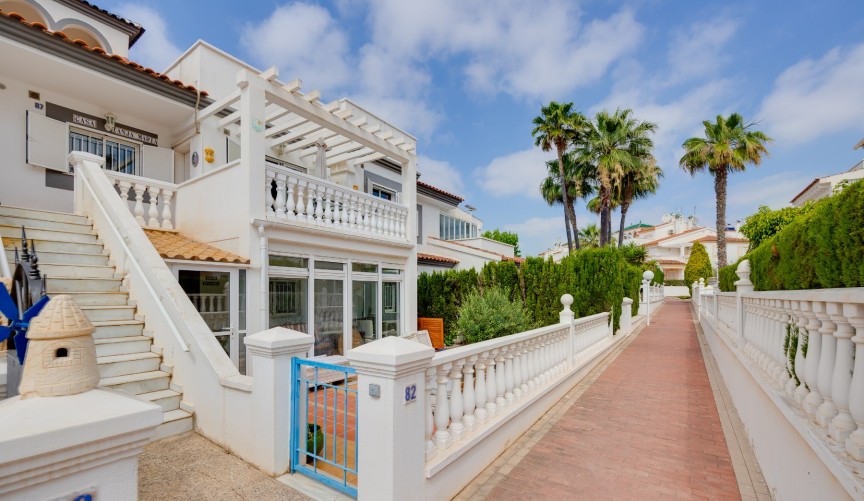 Återförsäljning - Apartment -
Orihuela Costa - Costa Blanca
