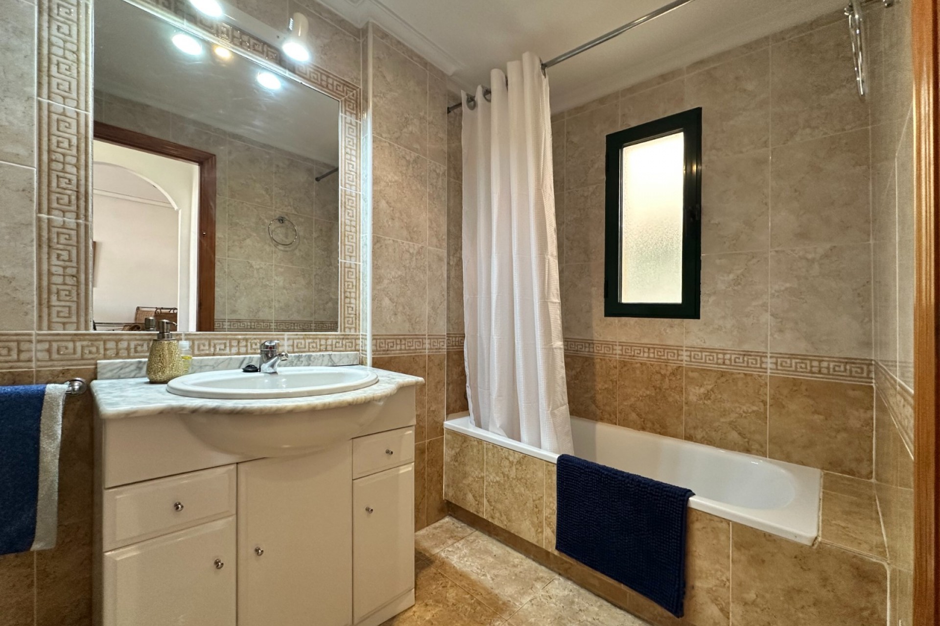Återförsäljning - Apartment -
Orihuela Costa - Costa Blanca