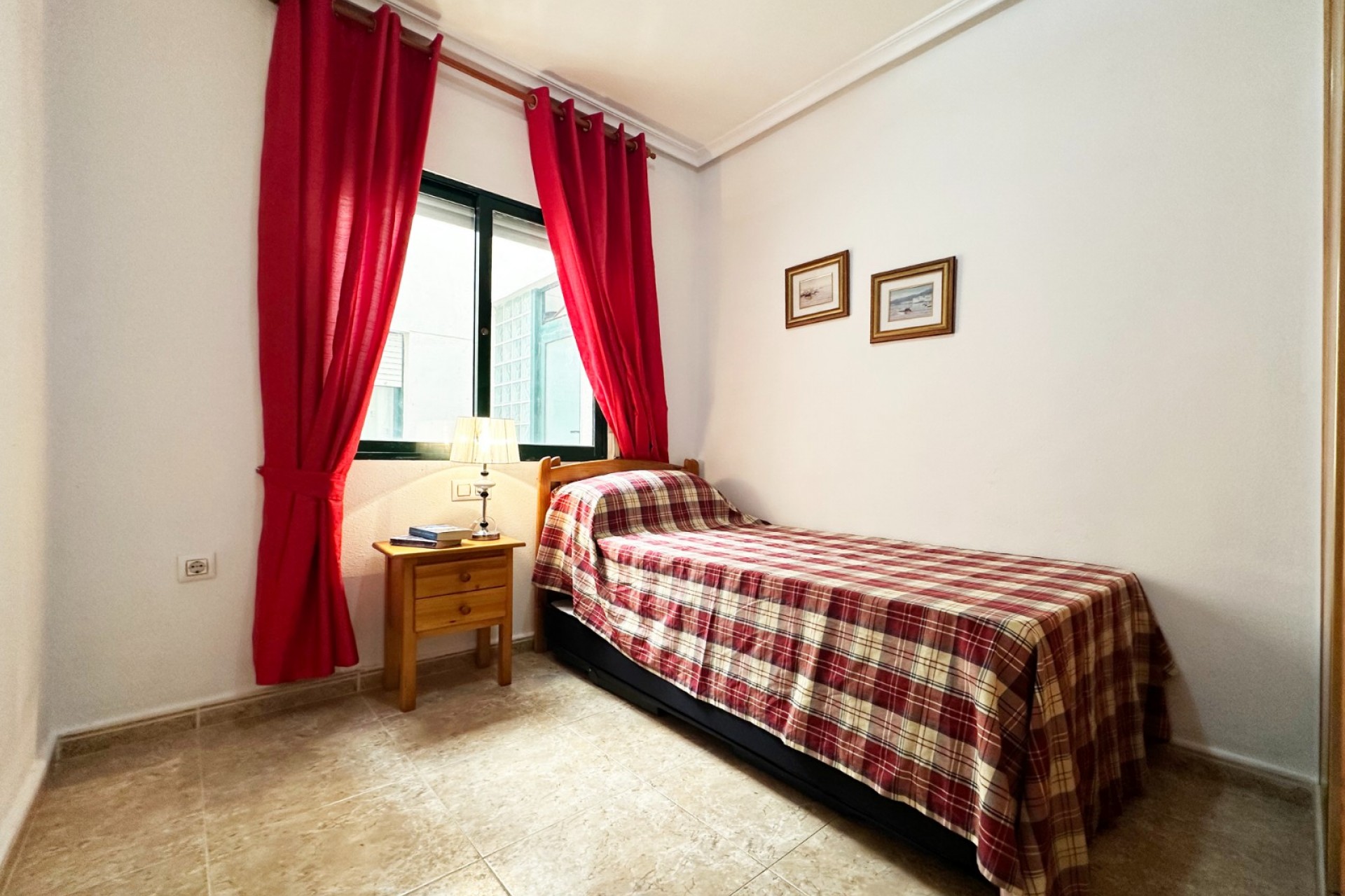 Återförsäljning - Apartment -
Orihuela Costa - Costa Blanca