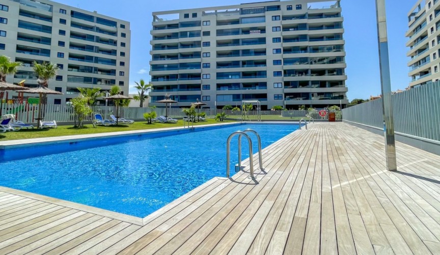 Återförsäljning - Apartment -
Orihuela Costa - Costa Blanca