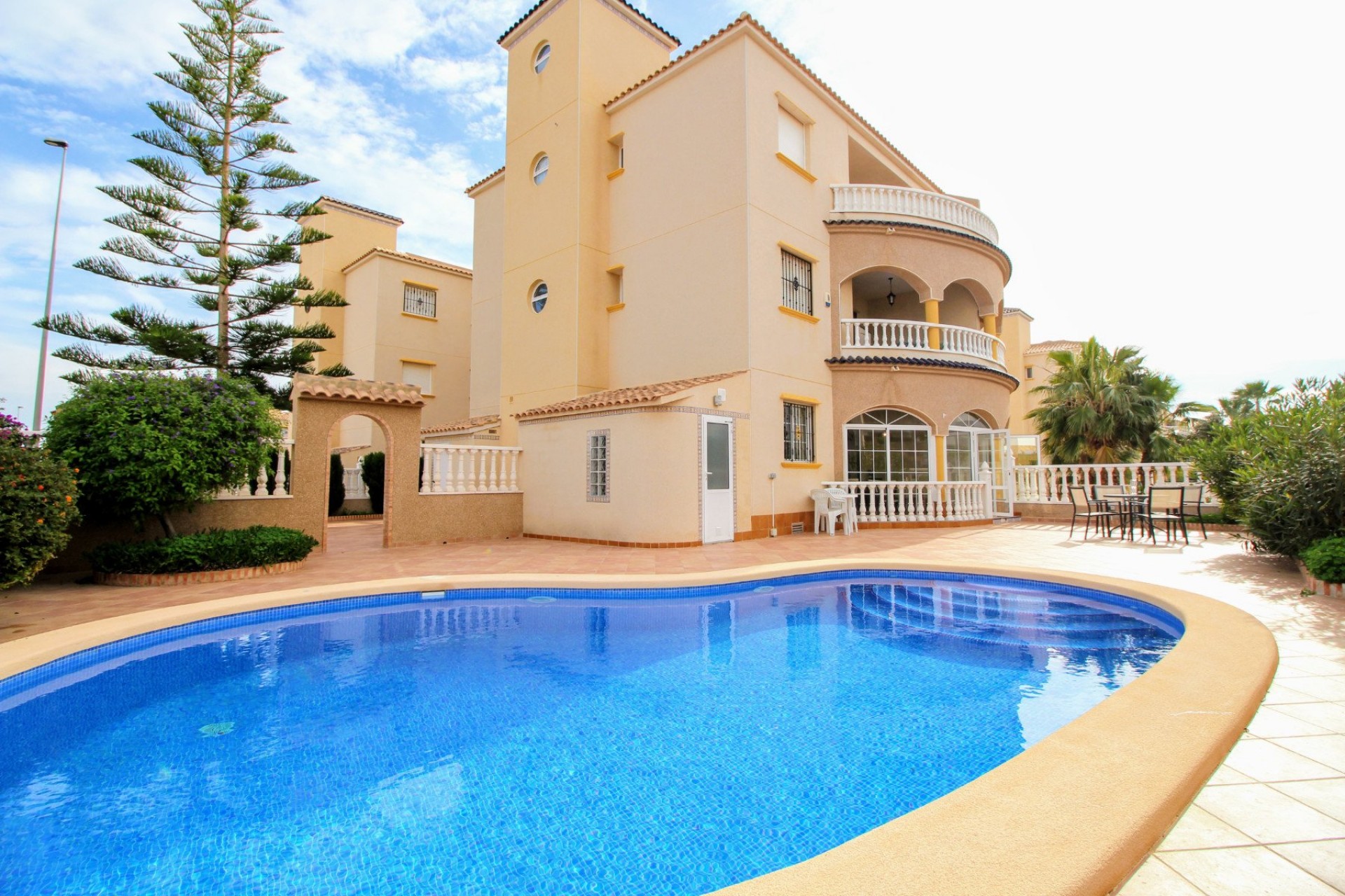 Återförsäljning - Apartment -
Orihuela Costa - Costa Blanca